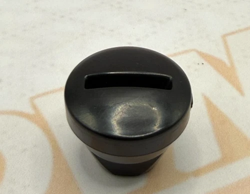 PLUG NUT | B