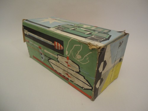 Vintage KDN Czechoslovakia Wind Up Litho Military Tin Toy Tank 121 + BOX - Picture 3 of 10