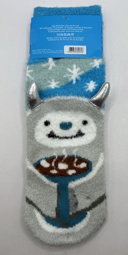New Christmas Yeti Bath & Body Works SHEA-INFUSED LOUNGE SOCKS - Picture 2 of 5