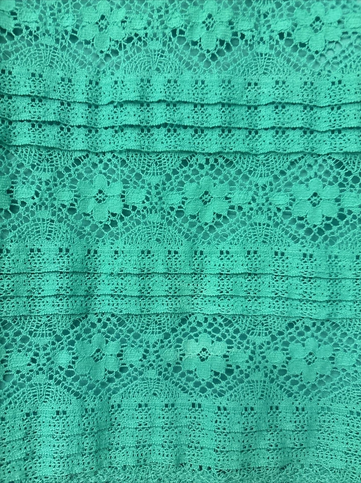 Corazones de lentejuelas niñas verde jade. Funda de encaje. Talla 16. Forrado. Stretch Foto 2 de 4