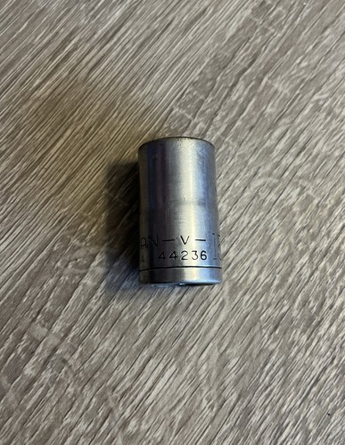 Craftsman Vintage 1/2" Drive 15M/M 12 Point Shallow Socket Metric 44236 V USA - 第 1/7 張圖片