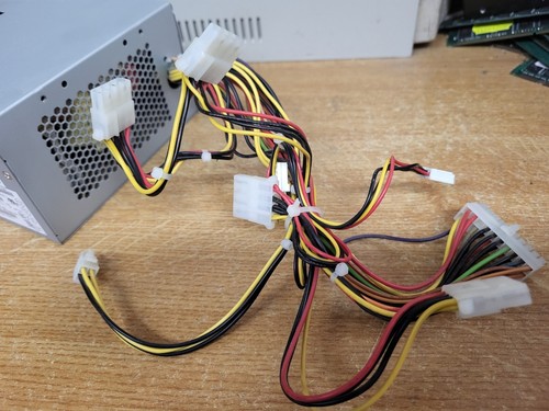 *** Alimentation PC BESTEC ATX-250-12Z Rev: C2 250W - Tested - Photo 3/3