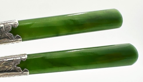 ANTIQUE PAIR NEW ZEALAND NEPHRITE AND SILVER PICKLE FORKS - Picture 5 of 6