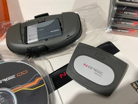 Nokia N-gage QD Handheld Game & Phone NTSC  sim Card  5 Games Tomb CIB Like New