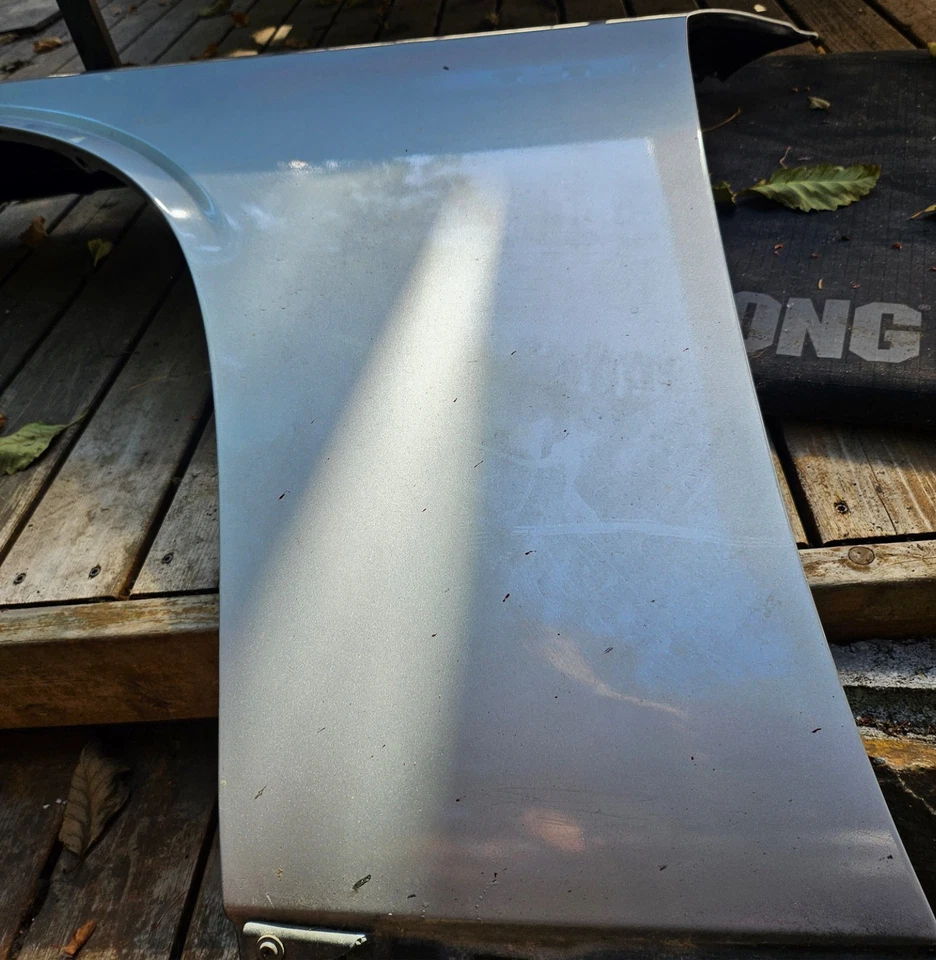 Dodge Challenger 2011 izquierdo plateado OEM guardabarros usado salvamento Foto 2 de 2