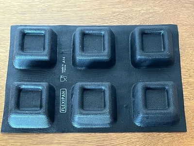 Moule silicone pour 6 savarins carrés FLEXIPAN DEMARLE / Comme NEUF !! - Photo 1/3