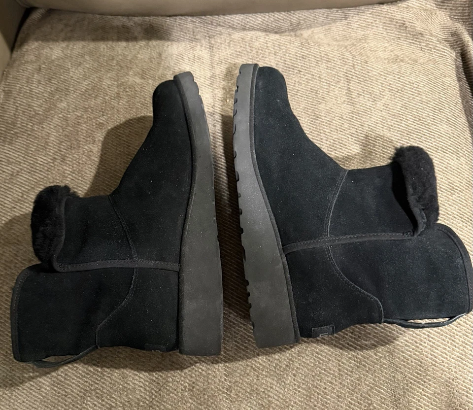 Preciosas botas UGG Kristin negras de gamuza piel de oveja forradas para mujer talla 9,5 nuevas en caja Foto 3 de 4