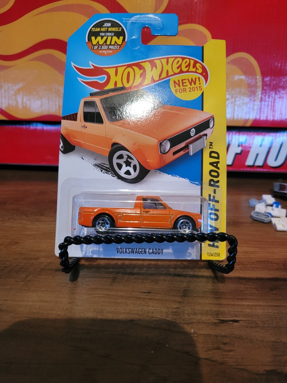Hot Wheels 2015 HW Off-Road Hot Trucks Volkswagen Caddy #124