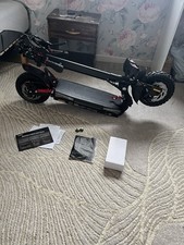 iScooter IX4 Trottinette électrique noir/rouge doubles phares écran LED bleu
