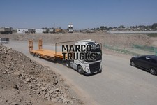 Truck photo Volvo FH flatbed Kyrgyzstan red SECUNDUS #w4fg