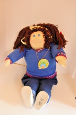 Cabbage Patch Kid - Rare Hand signed by Xavier Roberts. 20''  Brown Hair Blue Eye