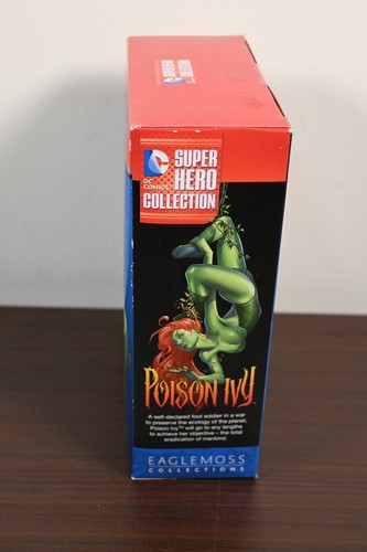 Eaglemoss DC Superhero Collection Resin Figurine - Poison Ivy - Picture 4 of 5