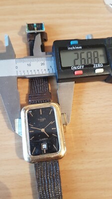 Montre TIMEX Vintage Mécanique - Mouvement Manuel, Cadran Blanc, Boîtier Chromé, Ne Fonctionne Pas (balancier Libre)