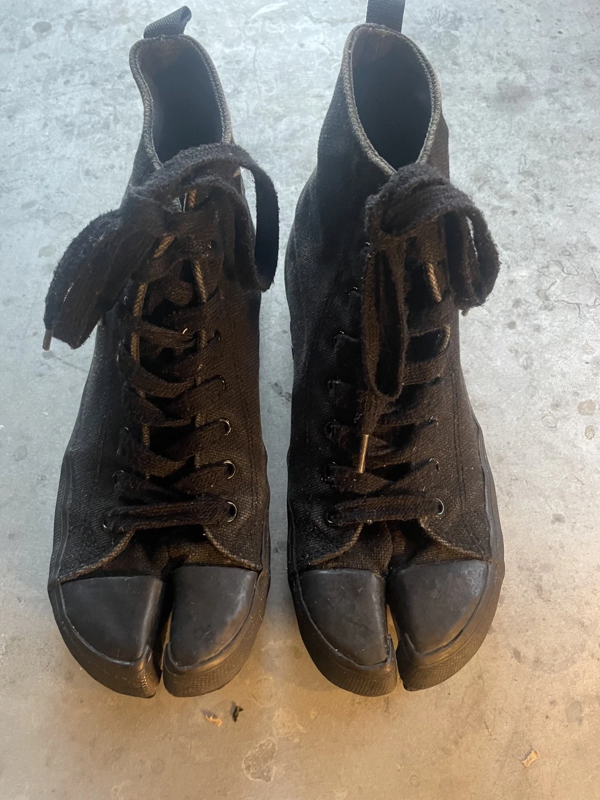 Rare 2002 Martin Margiela 6 Black canvas TABI trainers hi-tops 38 UK 5