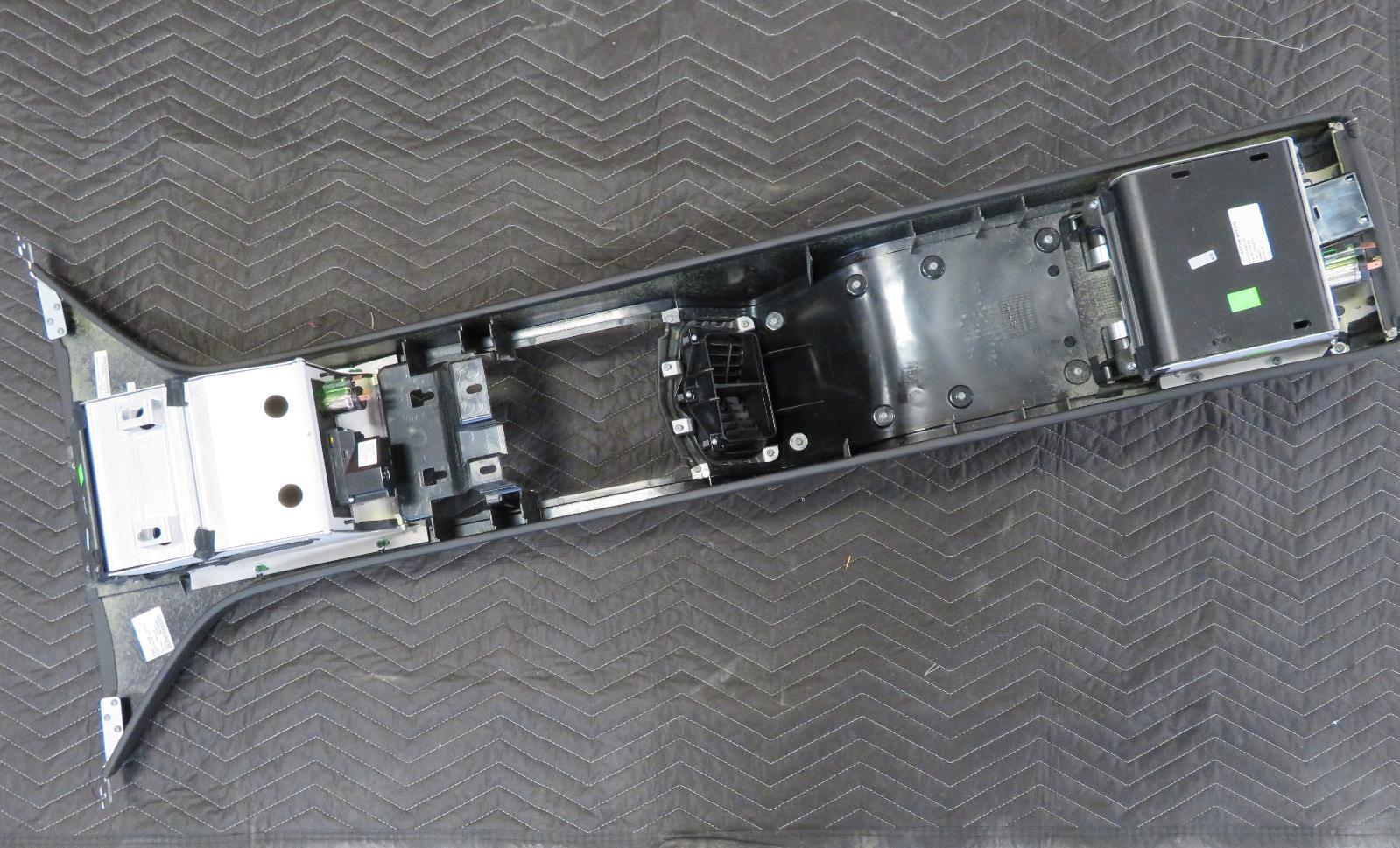 2012 ASTON MARTIN RAPIDE CENTER CONSOLE ASSEMBLY OEM AD43-044K89-AA; AD4304585AA
