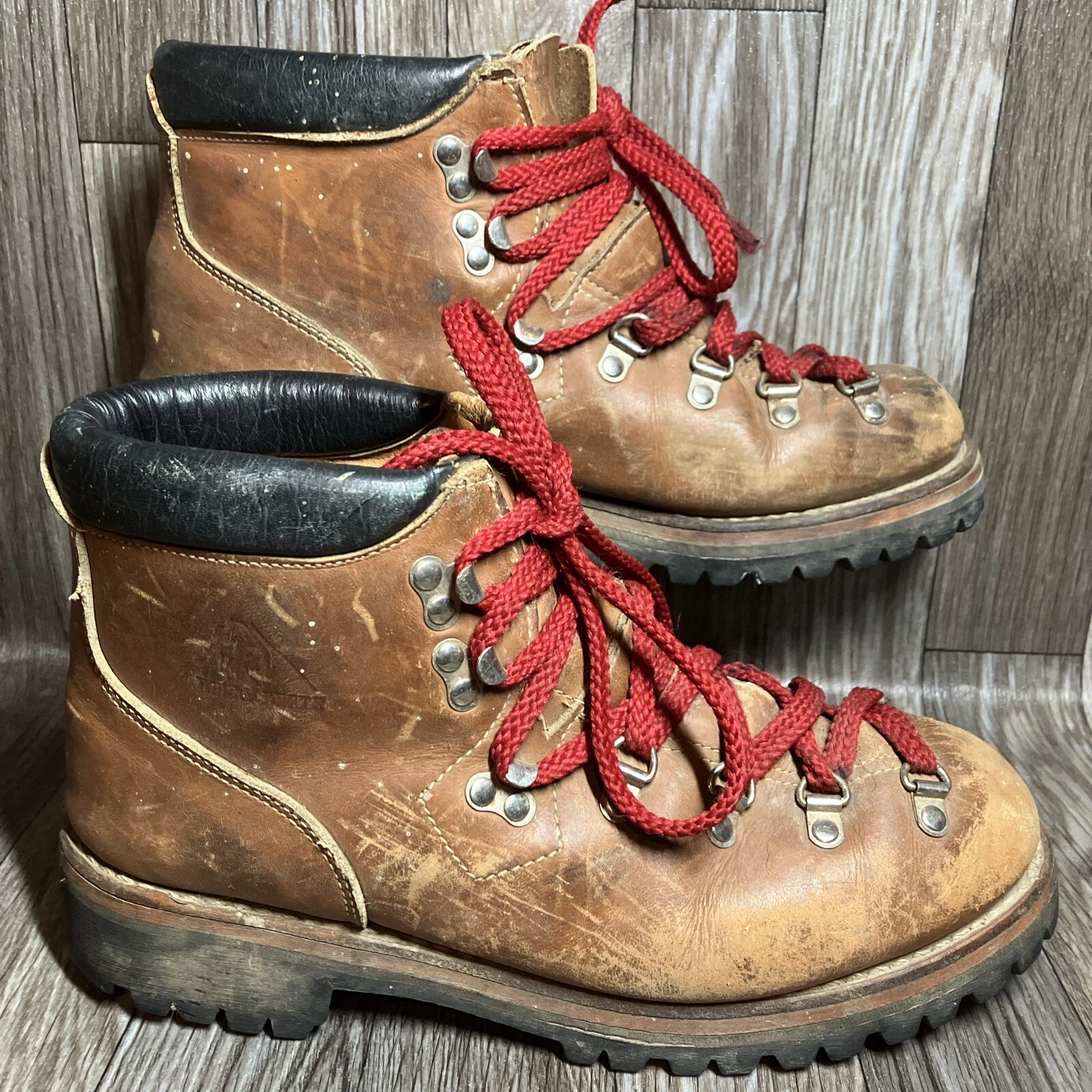 70s Rocky Boots vintage hiking boots Sz 8.5 Outdoor Camping Work Boots