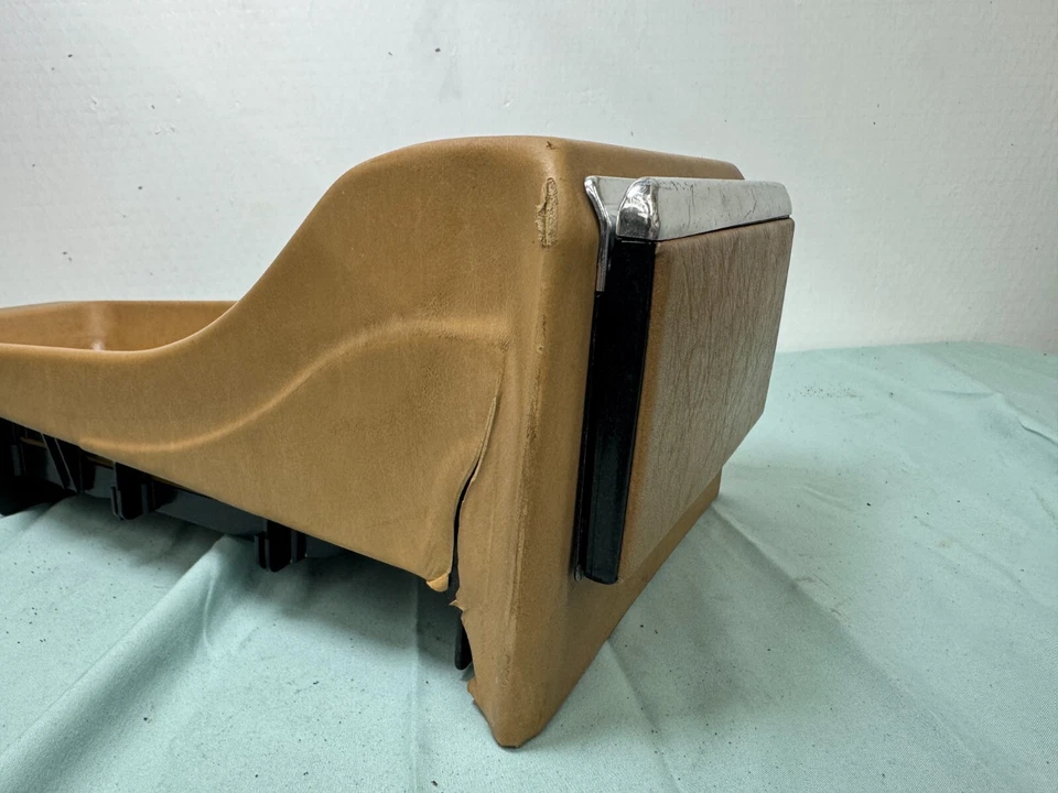 Consola central trasera MERCEDES BENZ 81 - 91 C126 500SEC 560SEC MONTAJE CUPÉ BRONCEADO Foto 2 de 4