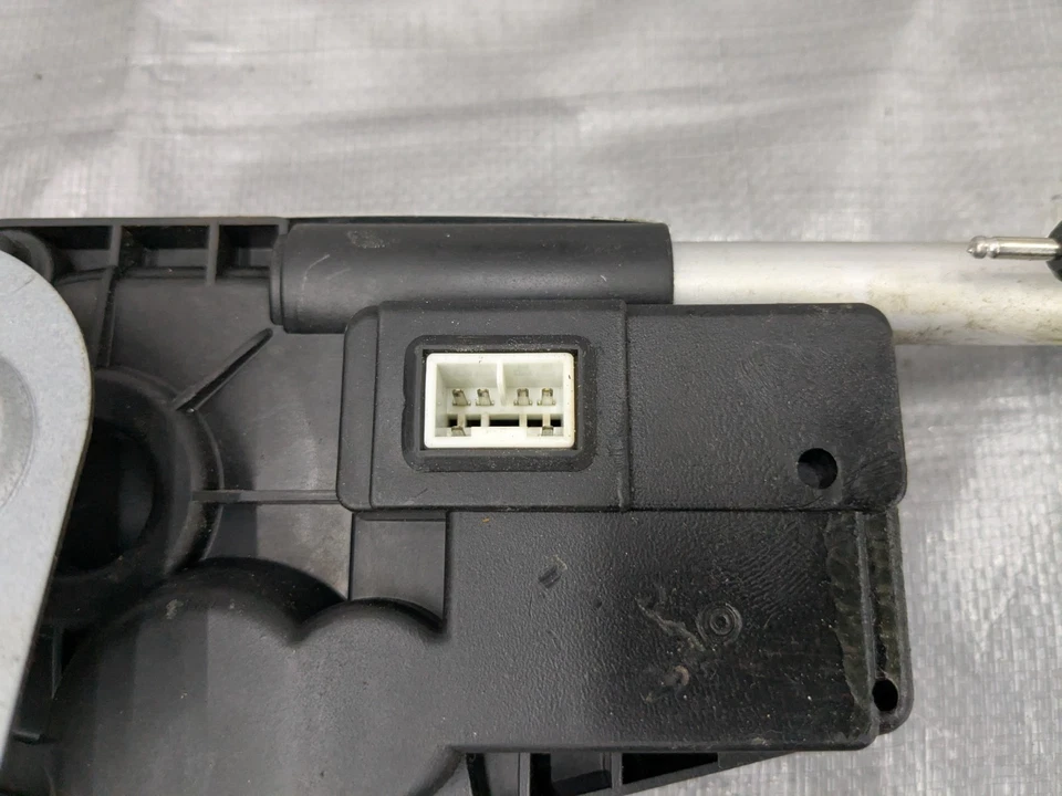 99-05 Mazda Miata MX5 MX-5 OEM Genuine Power Antenna Radio Assembly NC10-66-930 - Image 3 of 4