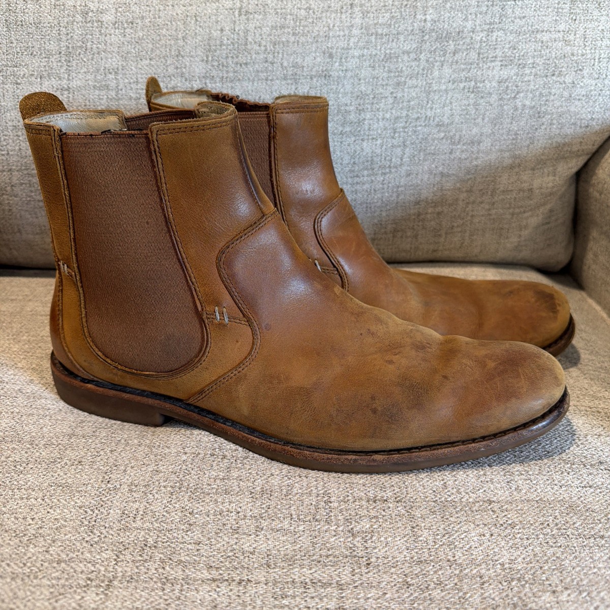 UGG Stevenson Mens 11 Brown Ankle Leather Slip On Chelsea  display picture 2