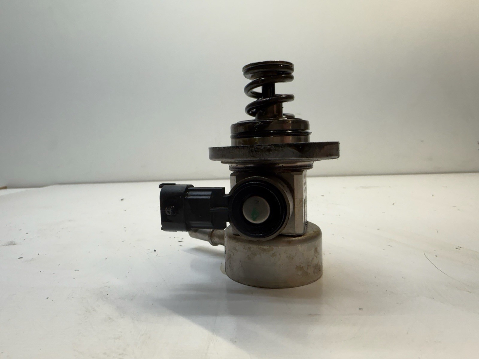 2014-2019 MASERATI GHIBLI S Q4 3.0L HIGH PRESSURE FUEL PUMP W/ LINE OEM