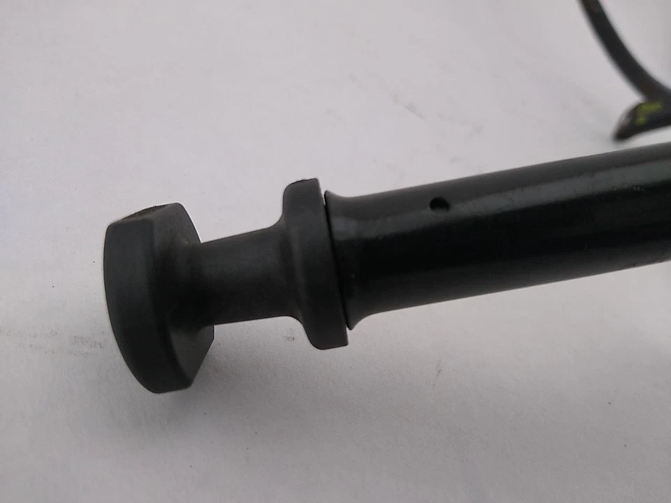 Varilla de medición y tubo de aceite de motor BMW 650i E63 E64 4,8 L V8 8 cilindros para 2006-2010 06 Foto 4 de 4