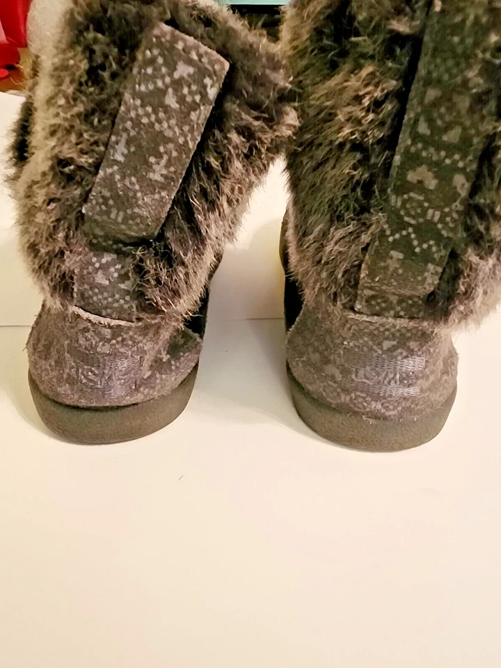 TOMS серый замшевый искусственного меха загрузки девочек детей ясельного возраста размер 11 крюк и петля застежки - Изображение 2 из 4