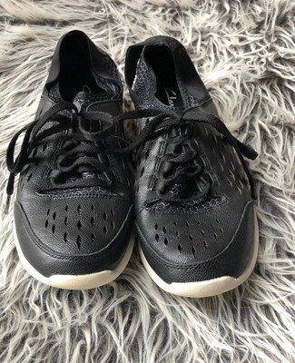 clarks women's tennis shoes