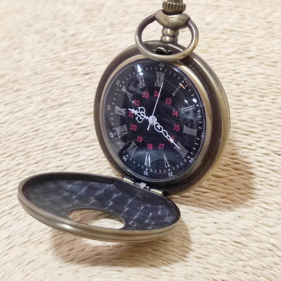 Reloj Bolsillo Vintage Color Bronce Alta Calidad Tiempo Cuarzo Pantalla Transparente Foto 4 de 4