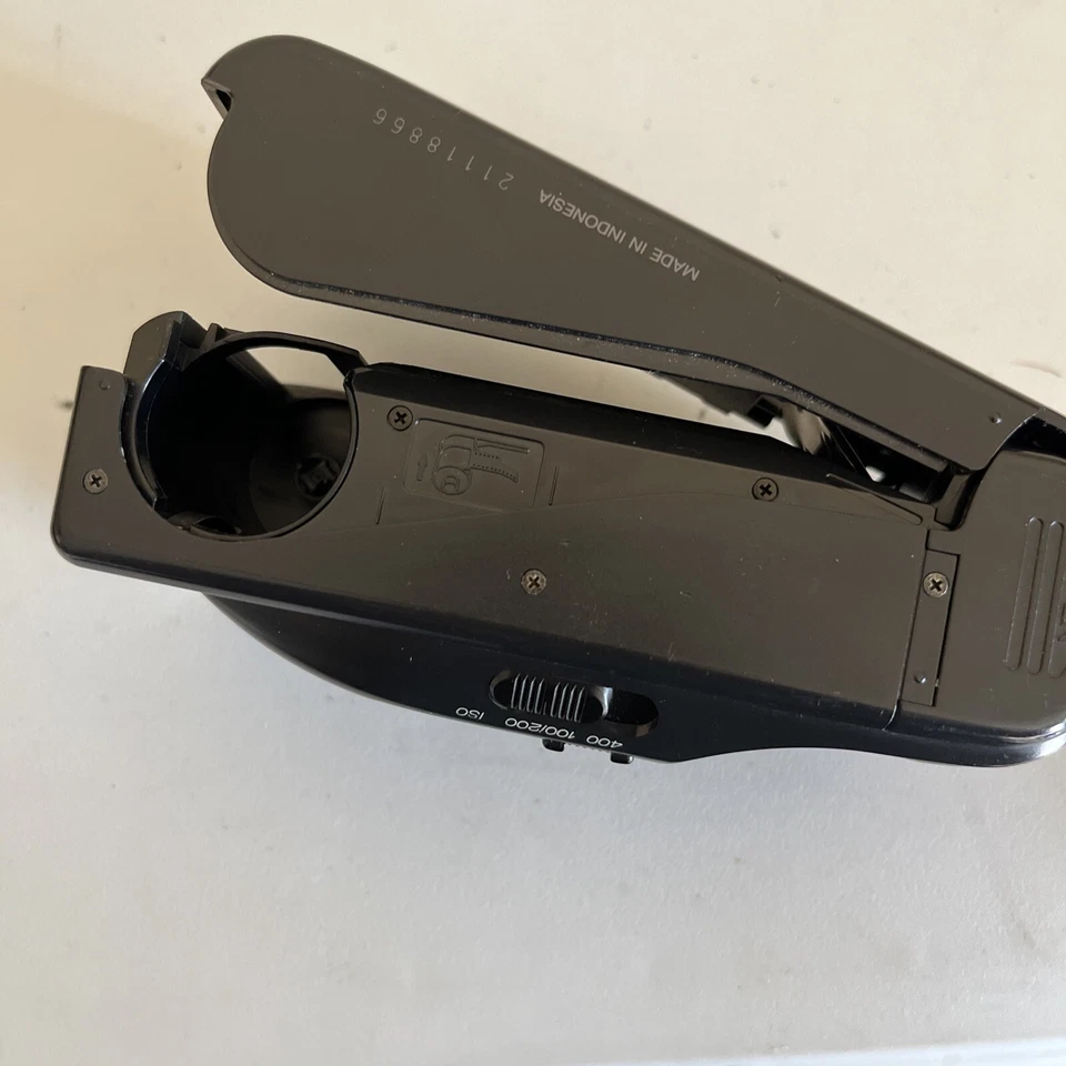 Fuji DL-15 Compact 35mm Film Camera Fixed Focus Free Tested Vintage Point&Shoot - Image 3 of 4