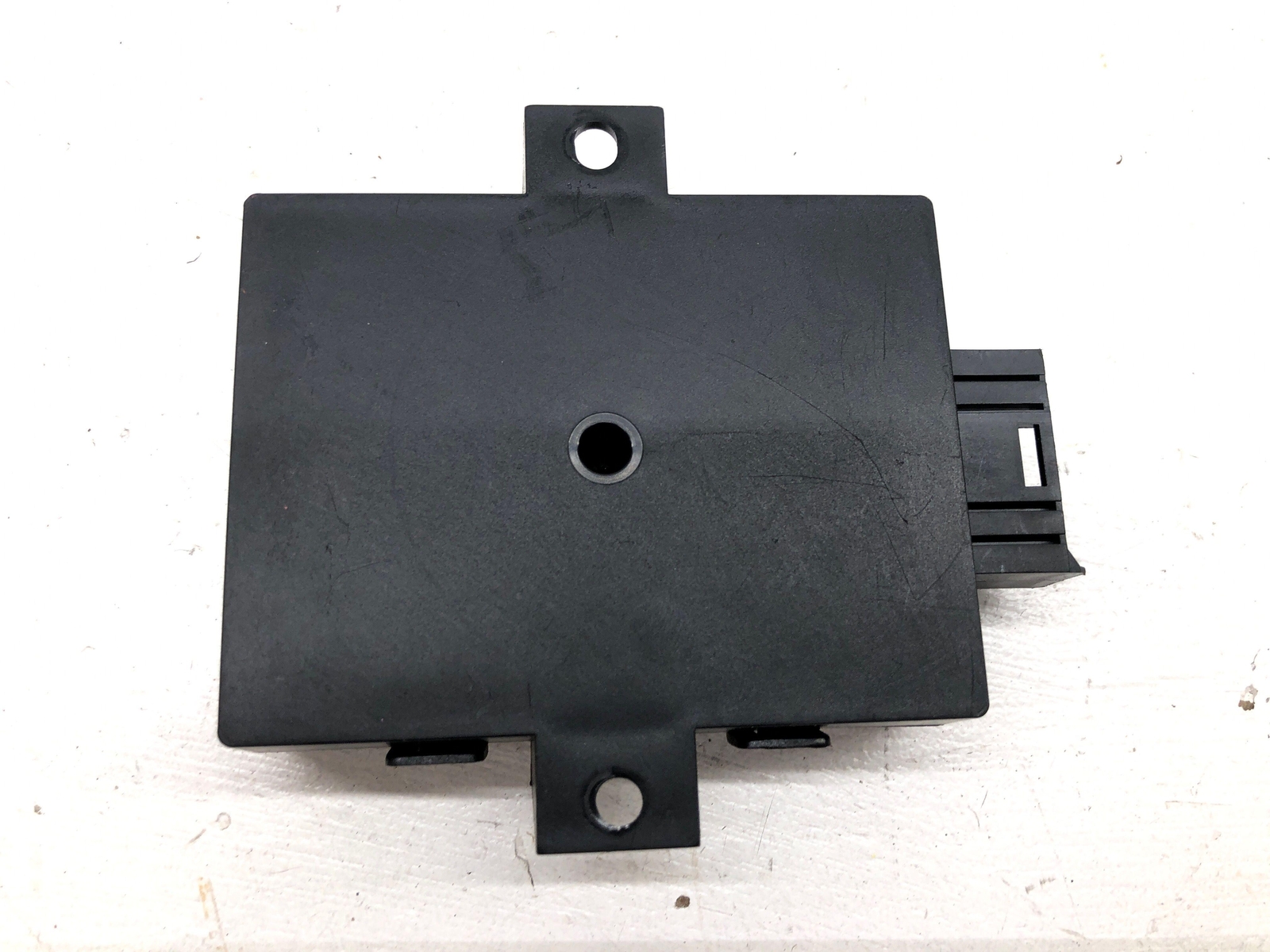 2010-2020 ASTON MARTIN RAPIDE HEADPHONE OUTPUT AUDIO MODULE AD43-19A164-BB OEM