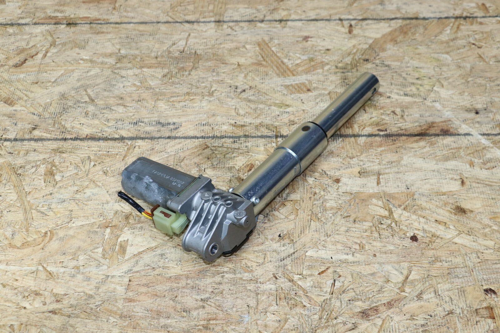 OEM BMW E60 Front Left Drivers Sport Seat up Down Adjustment Motor 