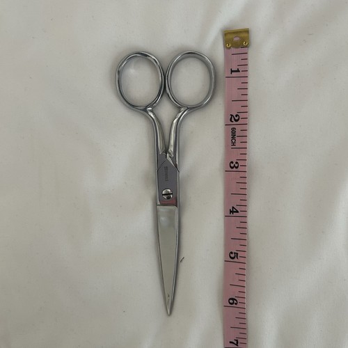 Vintage Stainless Button Hole Crafting Sewing Scissors - Picture 5 of 5