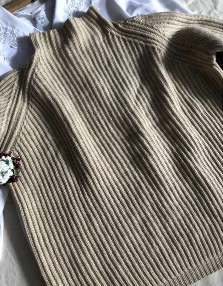 Suéter feminino Brunello Cucinelli Lana cashmere tamanho M bege malha - Imagem 3 de 4