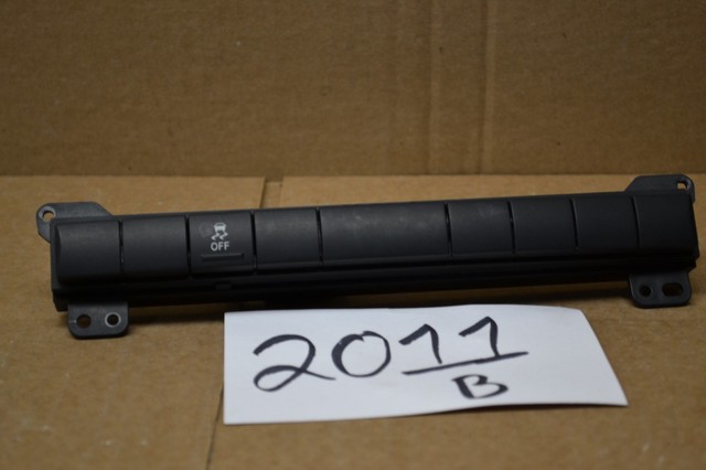 05 06 07 Jeep Grand Cherokee Traction Control Switch Power #2011-B | eBay