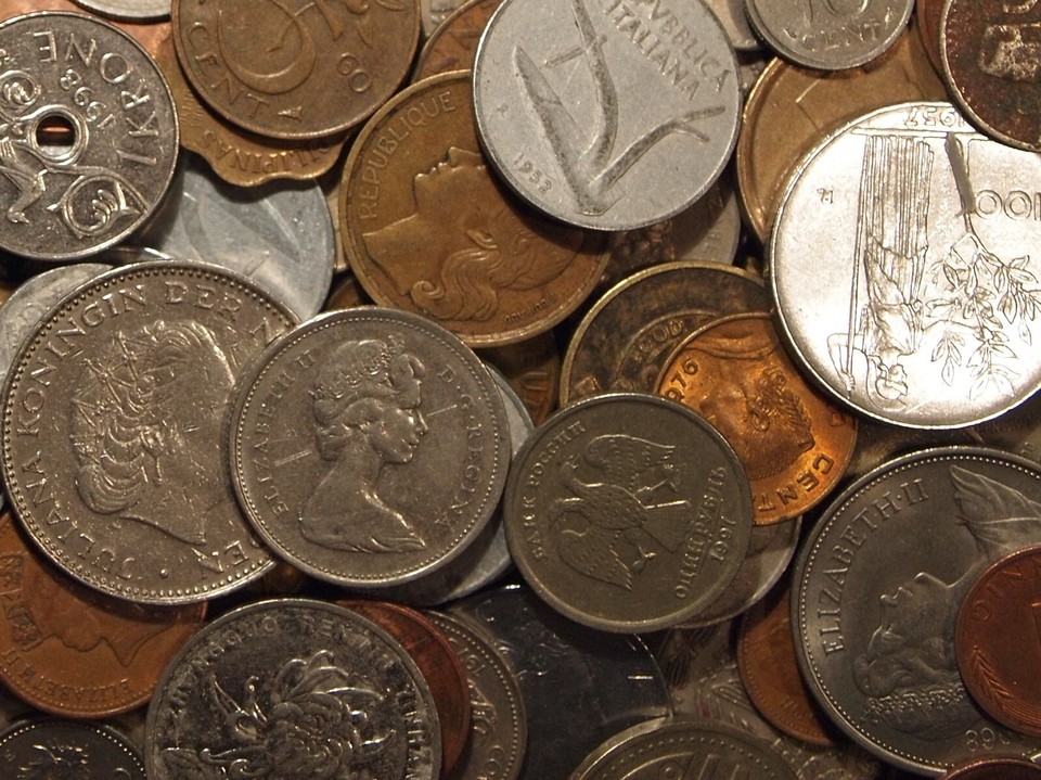 Half Pound (roughly ~50+/-) WORLD COINS Bulk Mixed Lot FOREIGN COINS ...