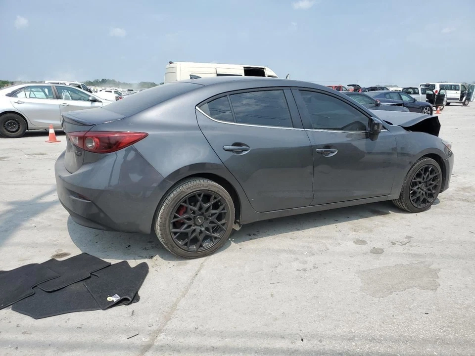 (LOCAL PICKUP ONLY) Passenger Right Fender Fits 14-18 MAZDA 3 2546379 - Image 4 of 4