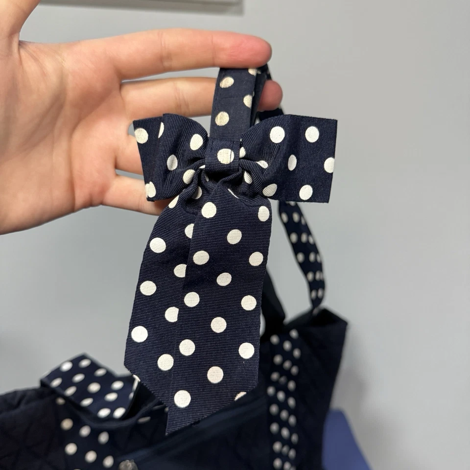 BELVAH ~ MONEDERO / TOTE de tela acolchada con cremallera ~ asas y adornos de lunares Foto 4 de 4