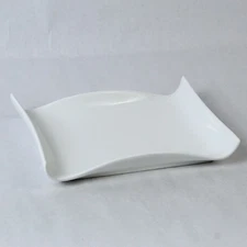 10 Strawberry Street White Ceramic Serving Platter 10" x 7" Kitchen Decor