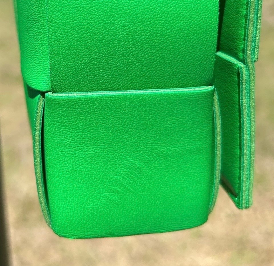 Pre-authenticated new Bottega Veneta cassette bag with dust bag Green Crossbody thumbnail 16