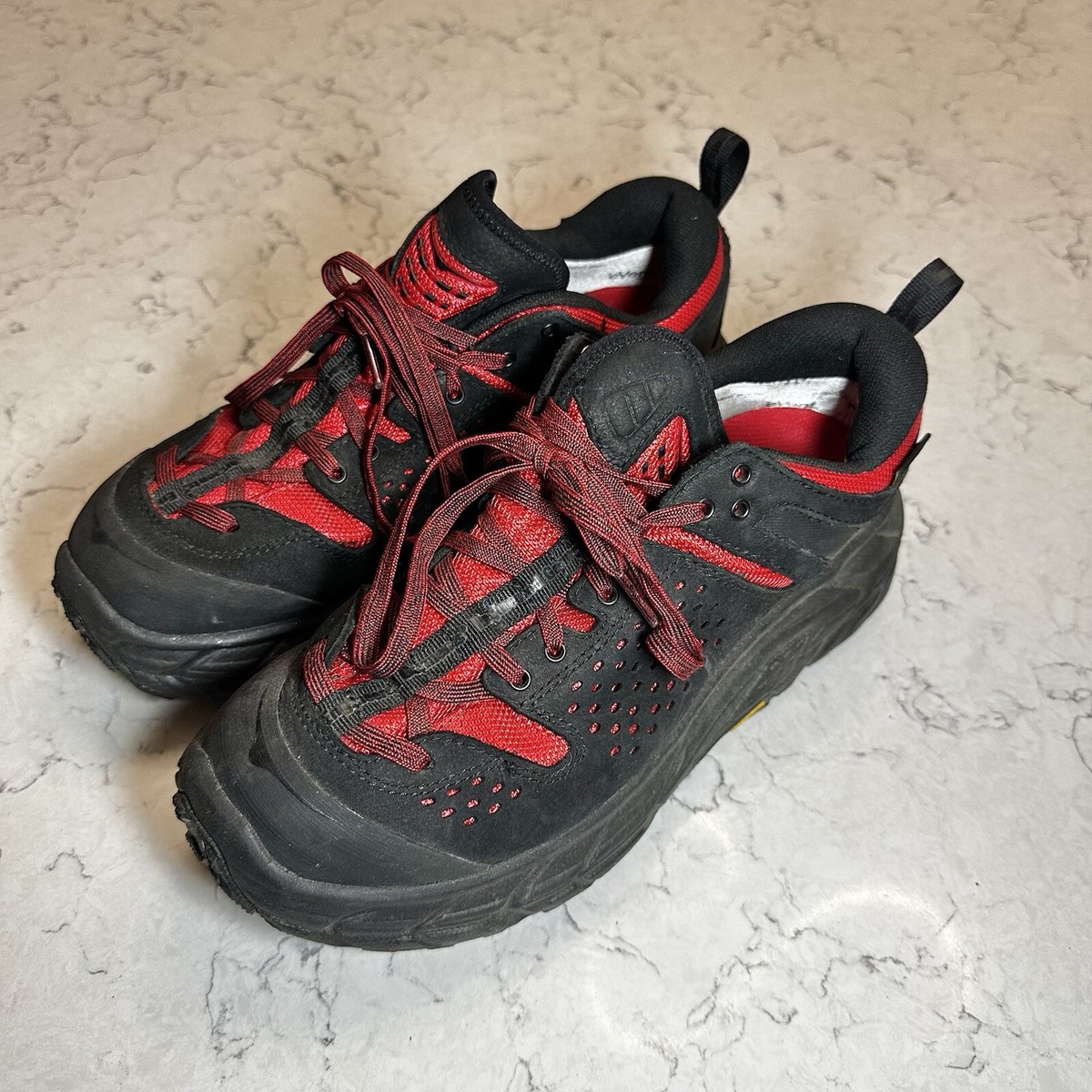 Hoka One One Tor Ultra Low eVent Black Red Size 7.5 Mens 