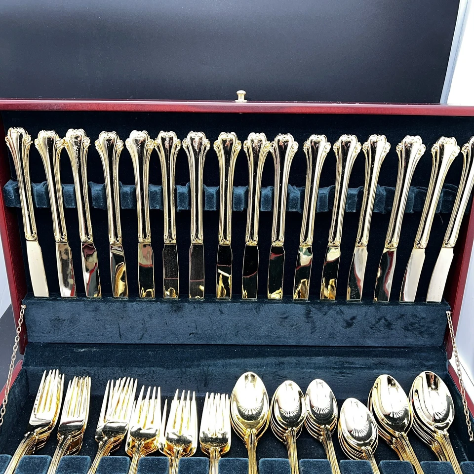 Cubiertos American Chippendale International Silver Co. 1999 chapa de oro 83 piezas Foto 3 de 4