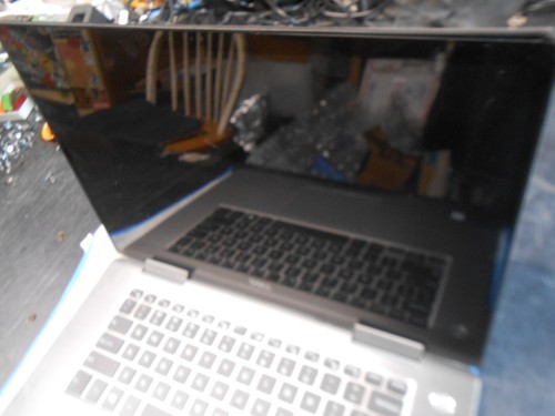 Dell 8th Gen i5 Inspiron Laptop Powers On/Off Cracked NO SSD/OS/RAM Parts Repair - Picture 16 of 16