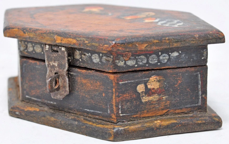 Pequeña caja de almacenamiento de madera vintage original antigua pintada a mano Foto 3 de 4