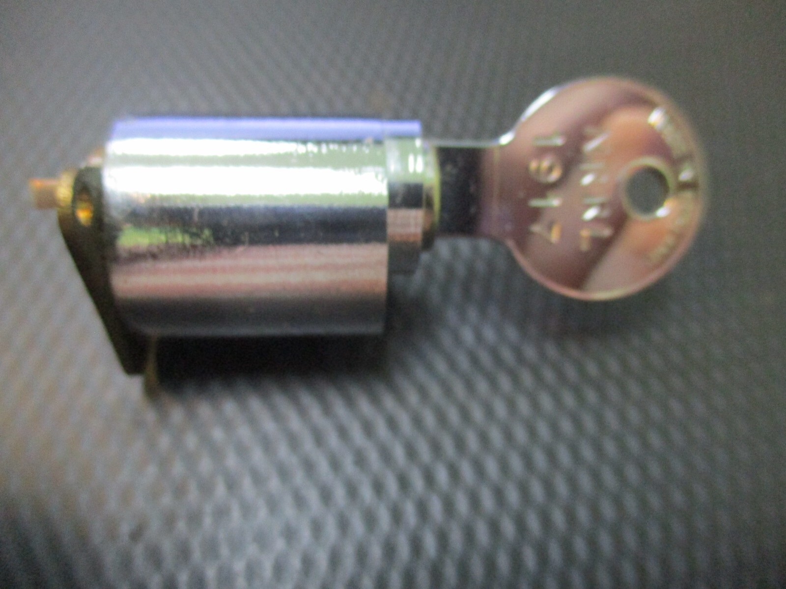 Rolls Royce Silver Spur, Corniche, Bentley 8, Yale ignition key & lock UD19348