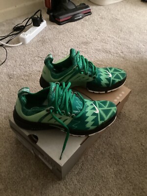 Small    Size 7-9 - Nike Air Presto Naija