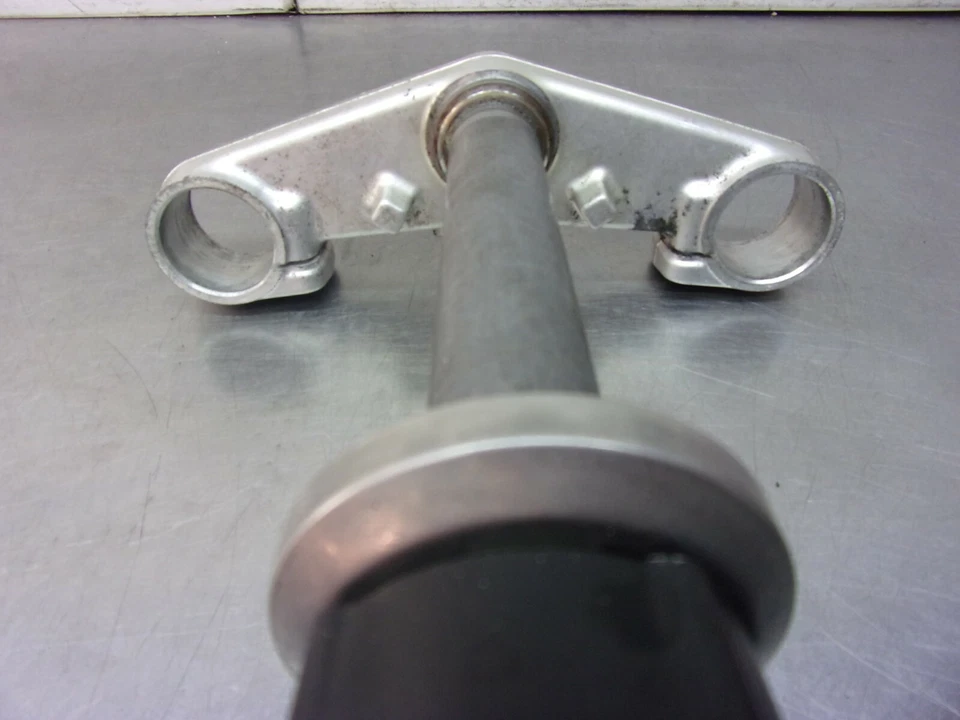 Yamaha Fazer FZ1 FZ 1 2005 518 A OEM TRIPLE ÁRBOL Foto 4 de 4