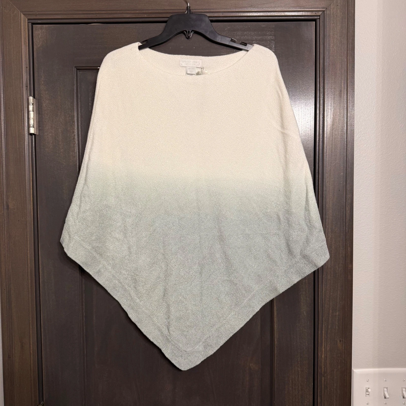 Barefoot Dreams NWT CozyChic Ultra Lite Poncho Waterfall Ombre One Size Women