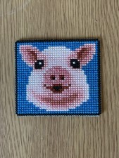 Aimant frigo point de croix complet fait main - Cochon