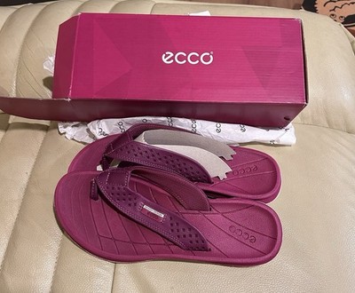 ECCO Fuchsia Thong Sandals Women's EU 38 US 7-7.5 Slip On Logo New with Box