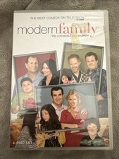 Modern Family: The Complete First 1st 1 Season DVD, 2010, 4-Disc Set NEW